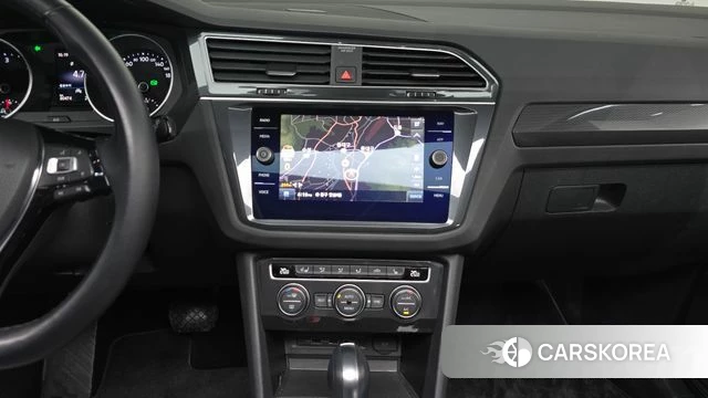 Volkswagen Tiguan second Generation 2020 Серый из Кореи, фото 3