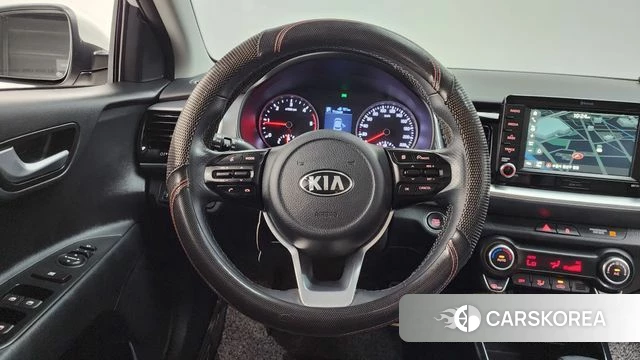 Kia Stonic 2018 Белый из Кореи, фото 3