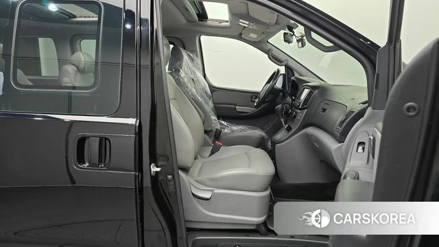 Hyundai The New Grand Starex 2018 Черный из Кореи, фото 3