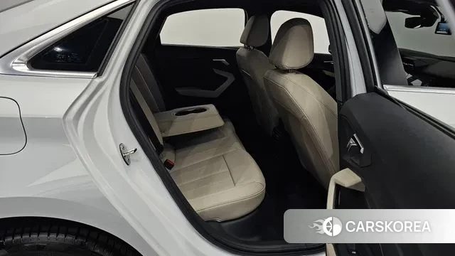 Audi A3 (8Y) 2023 Белый из Кореи, фото 3