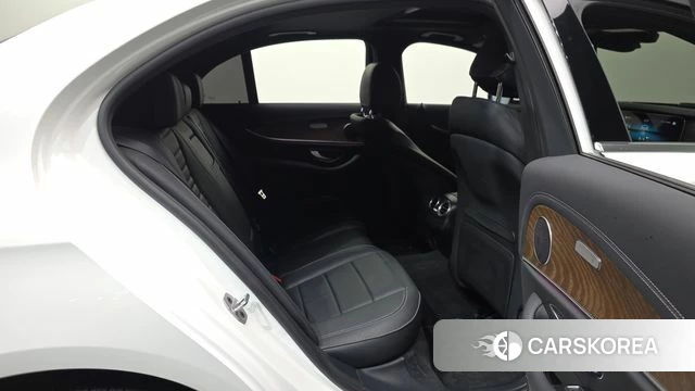 Mercedes-Benz E-Class W213 2021 Белый из Кореи, фото 3