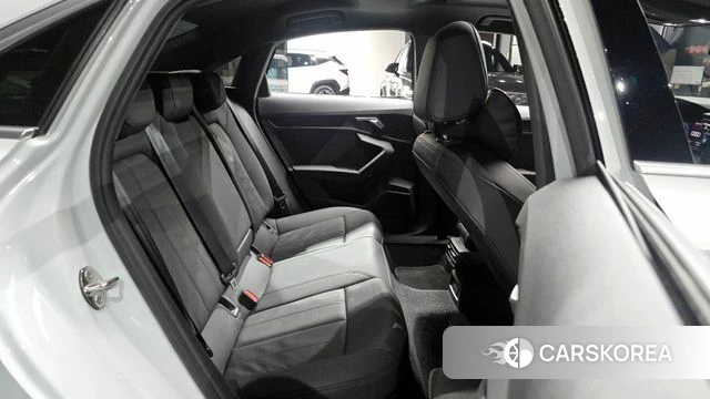 Audi A3 (8Y) 2022 Белый из Кореи, фото 3