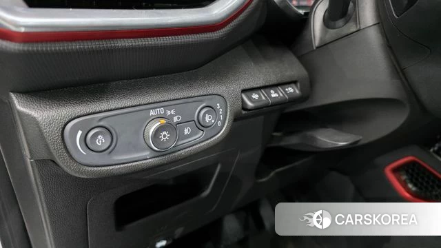 Chevrolet (GM Daewoo) Trailblazer 2021 Белый из Кореи, фото 3