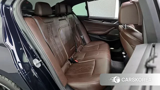 BMW 5 Series (G30) 2023 Черный из Кореи, фото 3