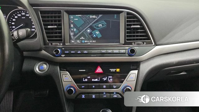 Hyundai Avante AD 2018 Белый из Кореи, фото 3