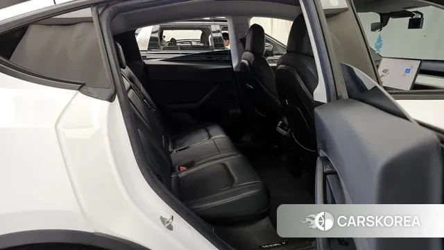 Tesla Model Y 2021 Белый из Кореи, фото 3