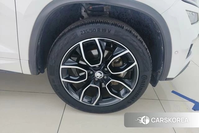 Skoda Kodiak GT 2020 Белый из Китая, фото 3