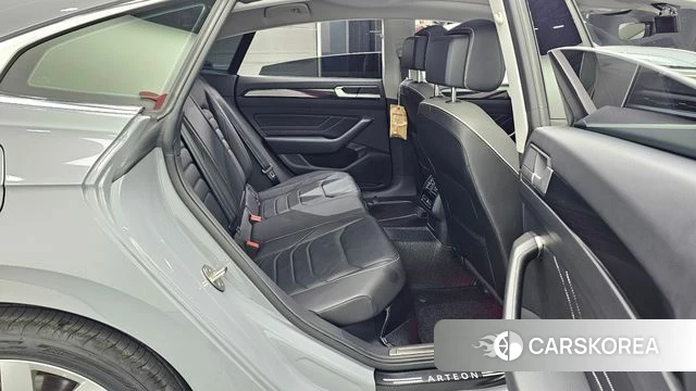 Volkswagen Arteon 2022 Серебристо-серый из Кореи, фото 3