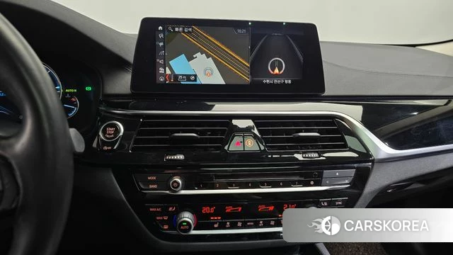 BMW 5 Series (G30) 2018 Белый из Кореи, фото 3