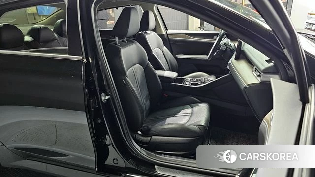 Kia K5 3rd generation 2023 Черный из Кореи, фото 3