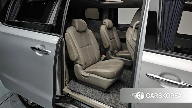 Kia All New Carnival 2018 Серебристо-серый из Кореи, фото 3