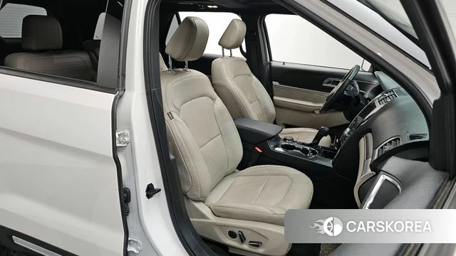 Ford Explorer 2018 Белый из Кореи, фото 3
