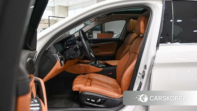 BMW 5 Series (G30) 2020 Белый из Кореи, фото 3