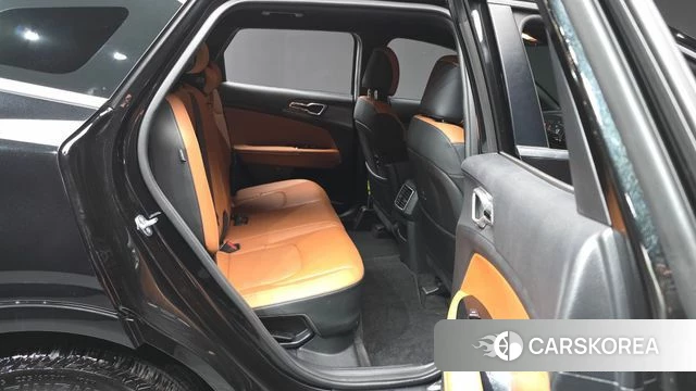 Kia Sportage 5th Generation Hybrid 2024 Черный из Кореи, фото 3