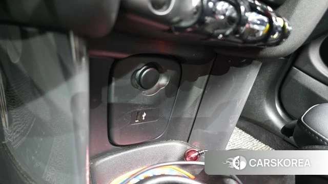 Mini Cooper D 2018 Серебряный из Кореи, фото 3