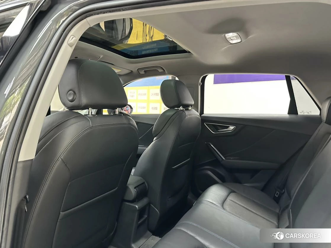 Audi Q2L 2019 Темно-серый из Китая, фото 3