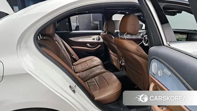 Mercedes-Benz E-Class W213 2021 Белый из Кореи, фото 3