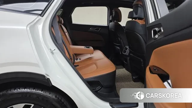 Kia Sportage 5th Generation Hybrid 2022 Белый из Кореи, фото 3