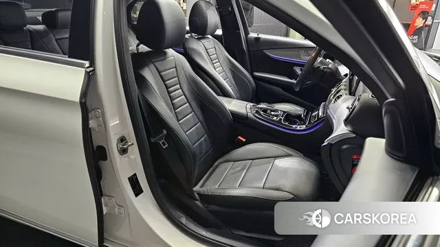 Mercedes-Benz E-Class W213 2019 Белый из Кореи, фото 3