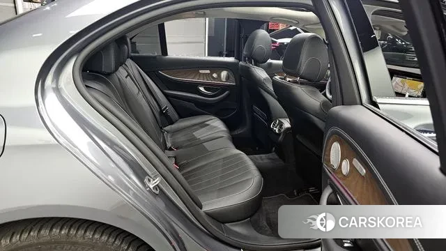 Mercedes-Benz E-Class W213 2019 Серый из Кореи, фото 3