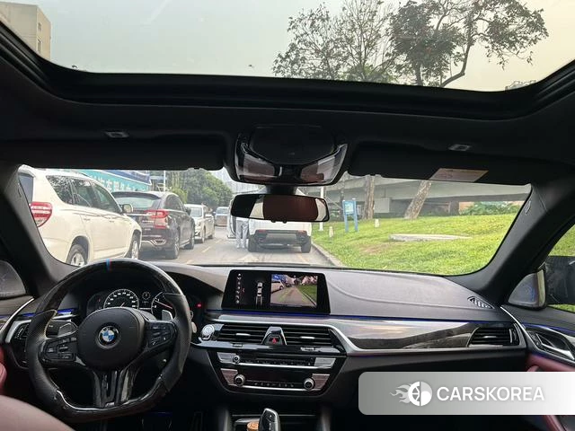 BMW 5 series 2019 Черный из Китая, фото 3