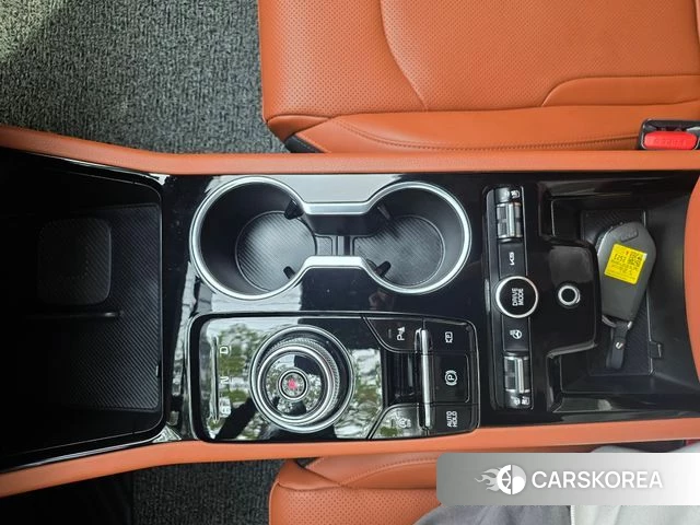 Kia The New K5 3rd generation 2025 Белый из Кореи, фото 3