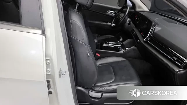 Kia Sportage 5th Generation 2022 Белый из Кореи, фото 3