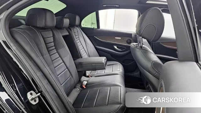 Mercedes-Benz E-Class W213 2021 Черный из Кореи, фото 3