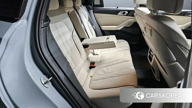 BMW X6 (G06) 2025 Цвет галактики из Кореи, фото 3