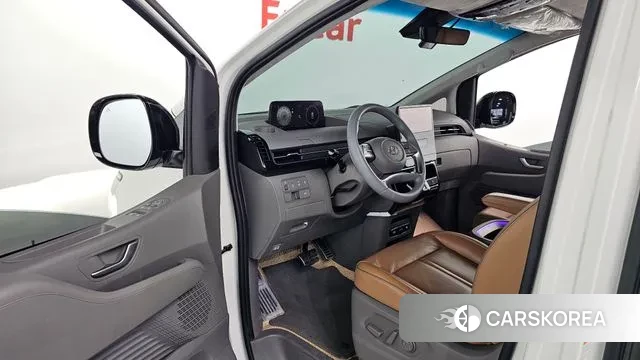 Hyundai Staria 2022 Белый из Кореи, фото 3