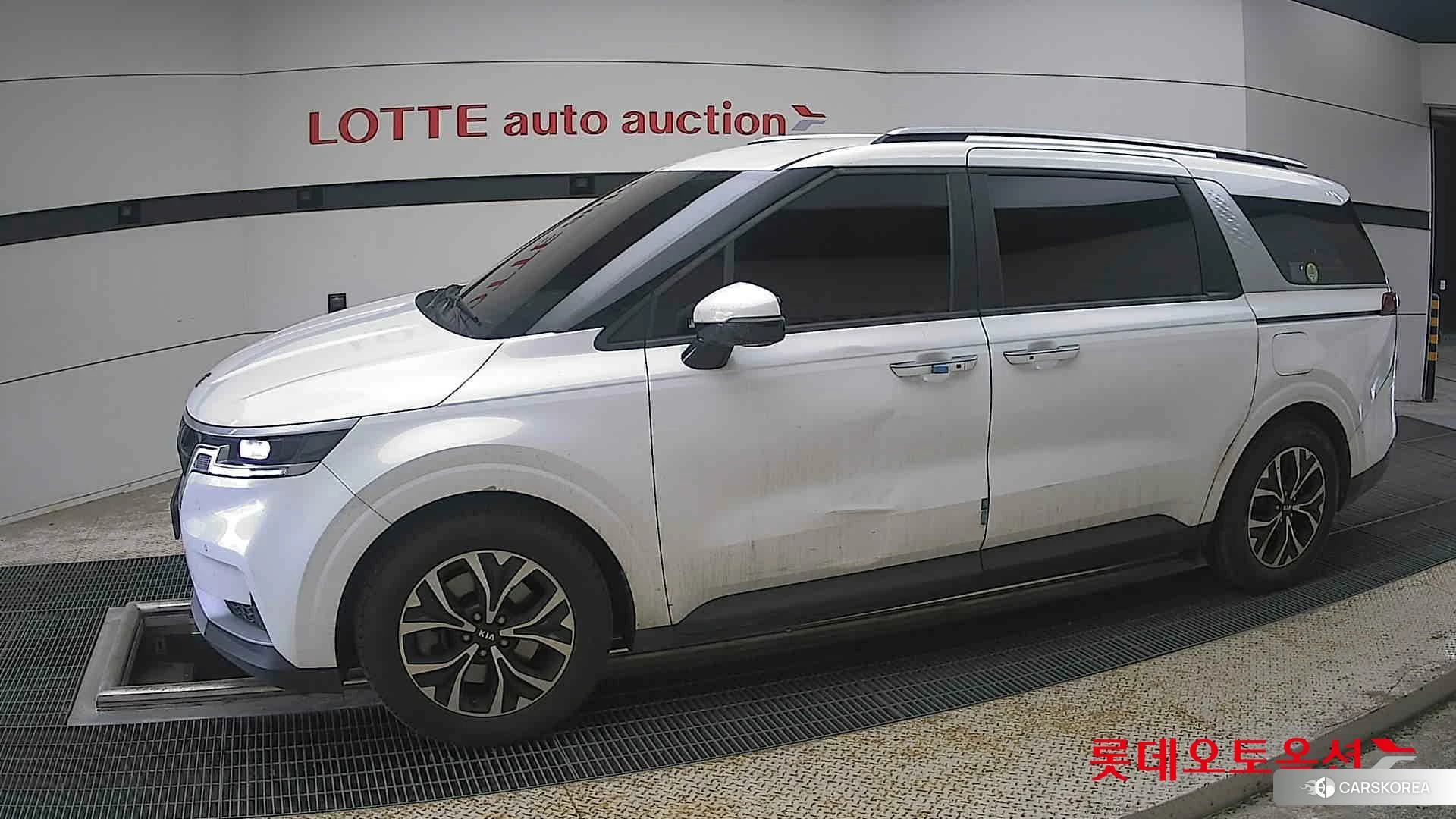 Kia Carnival 2021 Snow White Pearl (optional) из Кореи, фото 3