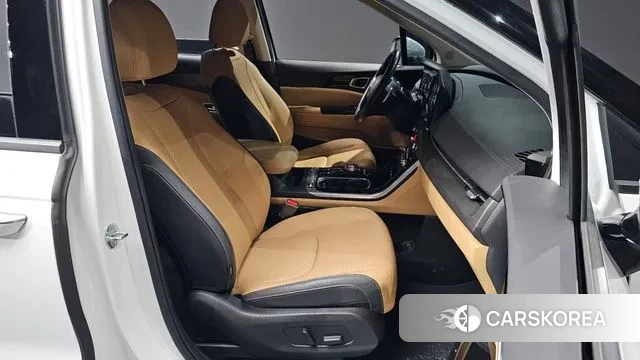 Kia Carnival 4th generation 2023 Белый из Кореи, фото 3