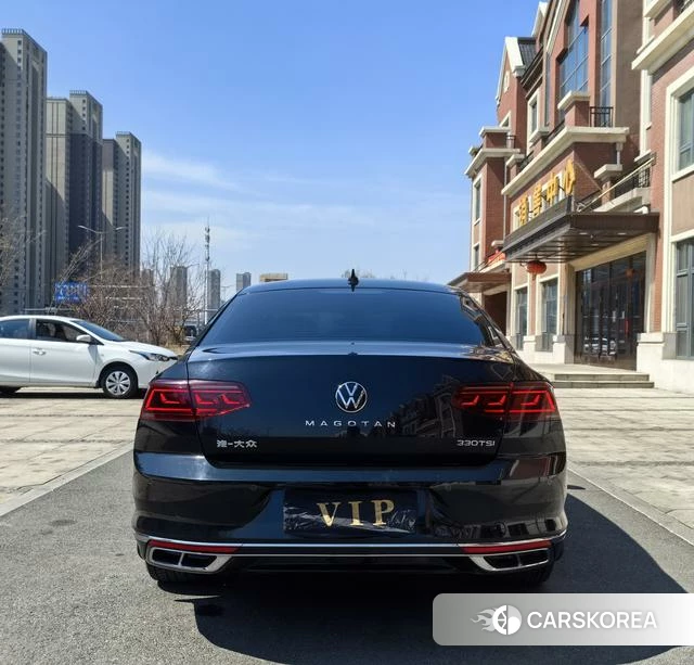 Volkswagen Magotan 2023 Черный из Китая, фото 3