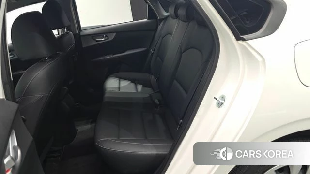 Kia The New K3 2nd generation 2022 Белый из Кореи, фото 3