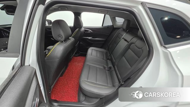 Chevrolet (GM Daewoo) Trax Crossover 2023 Белый из Кореи, фото 3