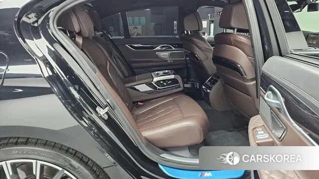 BMW 7 Series (G11) 2020 Черный из Кореи, фото 3