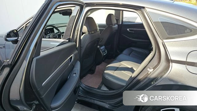 Hyundai Sonata D Edge (DN8) 2024 Серебристо-серый из Кореи, фото 3