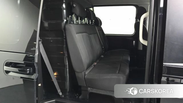 Hyundai Staria 2022 Черный из Кореи, фото 3