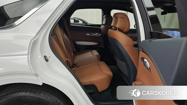 Genesis GV70 2024 Белый из Кореи, фото 3