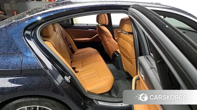 BMW 5 Series (G30) 2022 Черный из Кореи, фото 3