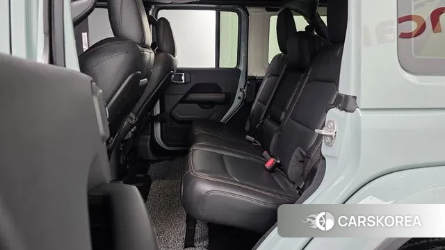 Jeep Wrangler (JL) 2024 Светло-зеленый из Кореи, фото 3