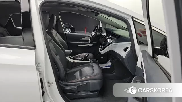 Chevrolet (GM Daewoo) Bolt EV 2021 Белый из Кореи, фото 3