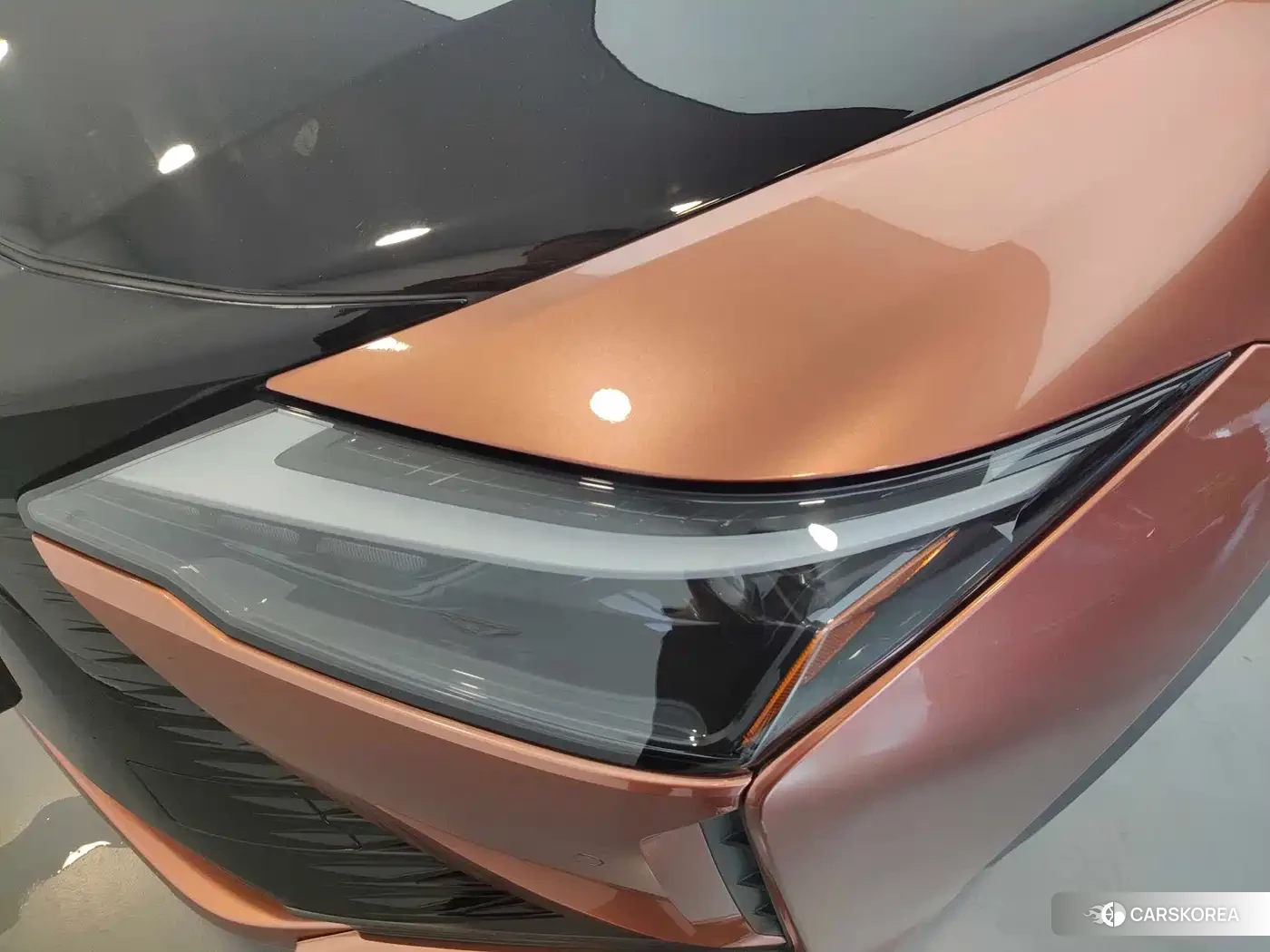 Lexus RZ 2023 Yellow/orange из Китая, фото 3