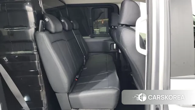 Hyundai Staria 2024 Серебристо-серый из Кореи, фото 3