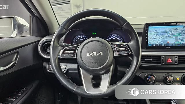 Kia The New K3 2nd generation 2021 Белый из Кореи, фото 3