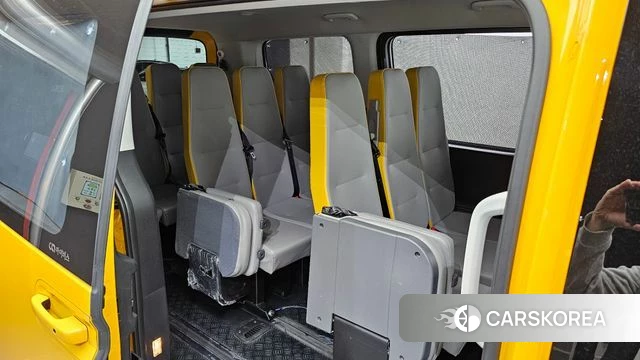 Hyundai Staria 2025 Желтый из Кореи, фото 3