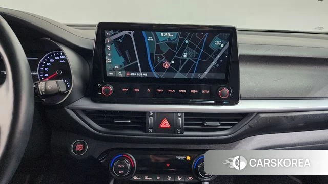 Kia The New K3 2nd generation 2021 Белый из Кореи, фото 3