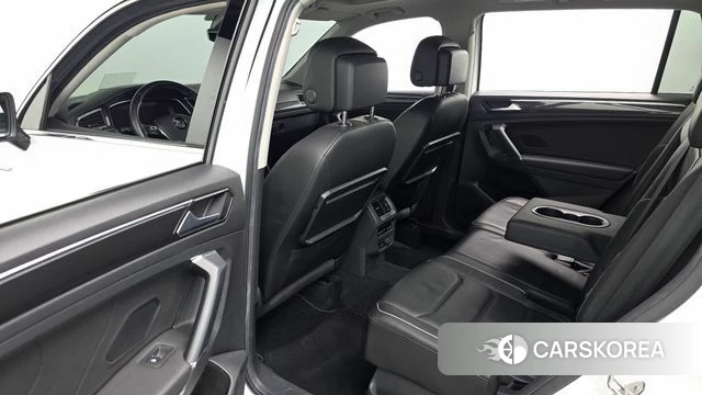 Volkswagen Tiguan Allspace 2018 Белый из Кореи, фото 3