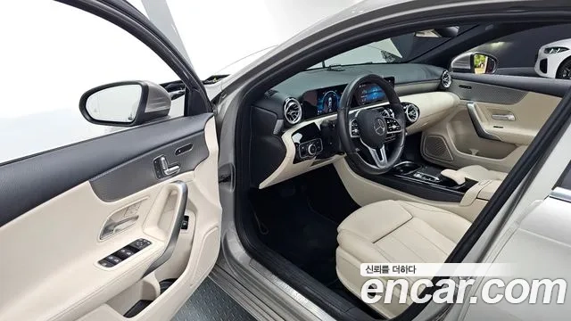 Mercedes-Benz A-Class W177 2020 Песочный из Кореи, фото 3