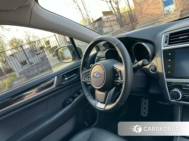 Subaru OUTBACK 2020 Черный из Китая, фото 3